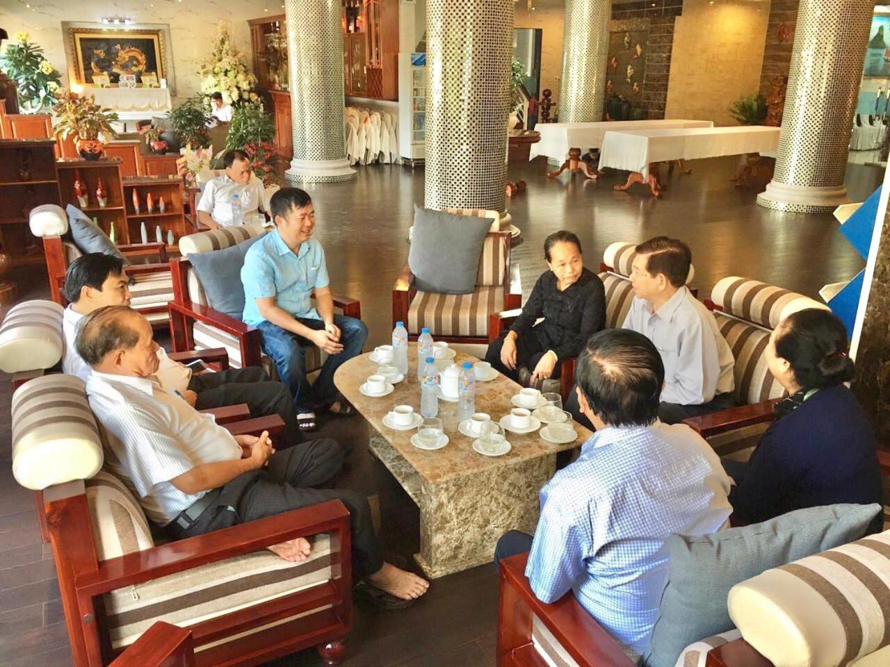 Long Bao Chau Hotel Thu Dau Mot Екстериор снимка