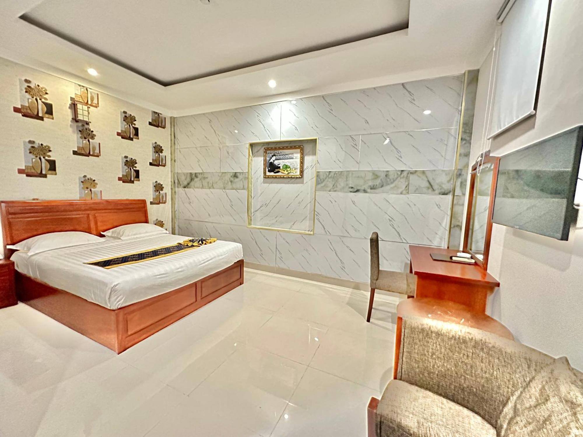 Long Bao Chau Hotel Thu Dau Mot Екстериор снимка