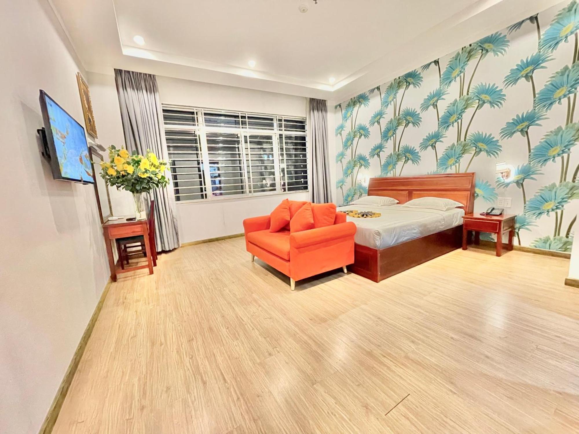 Long Bao Chau Hotel Thu Dau Mot Екстериор снимка