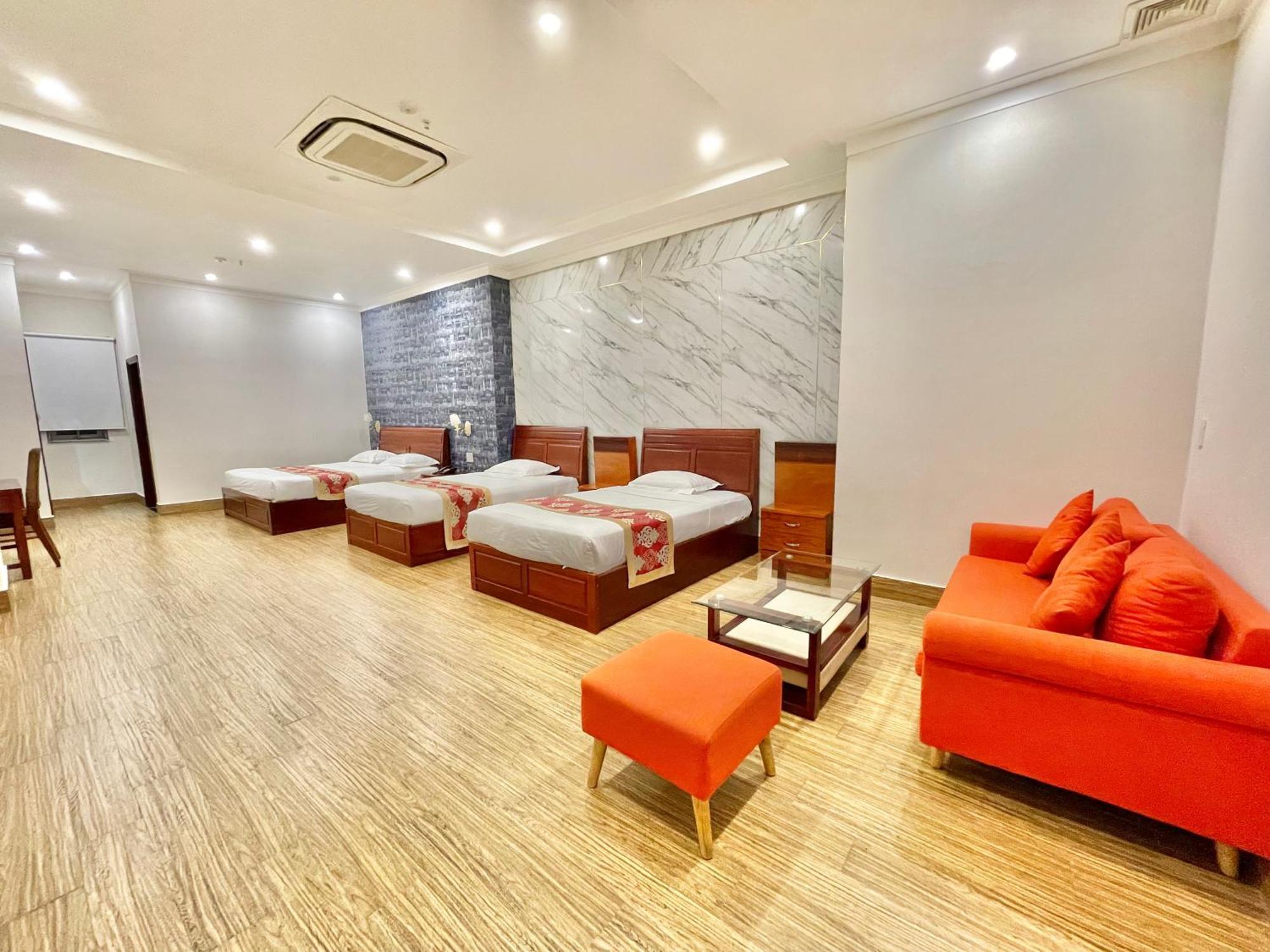 Long Bao Chau Hotel Thu Dau Mot Екстериор снимка