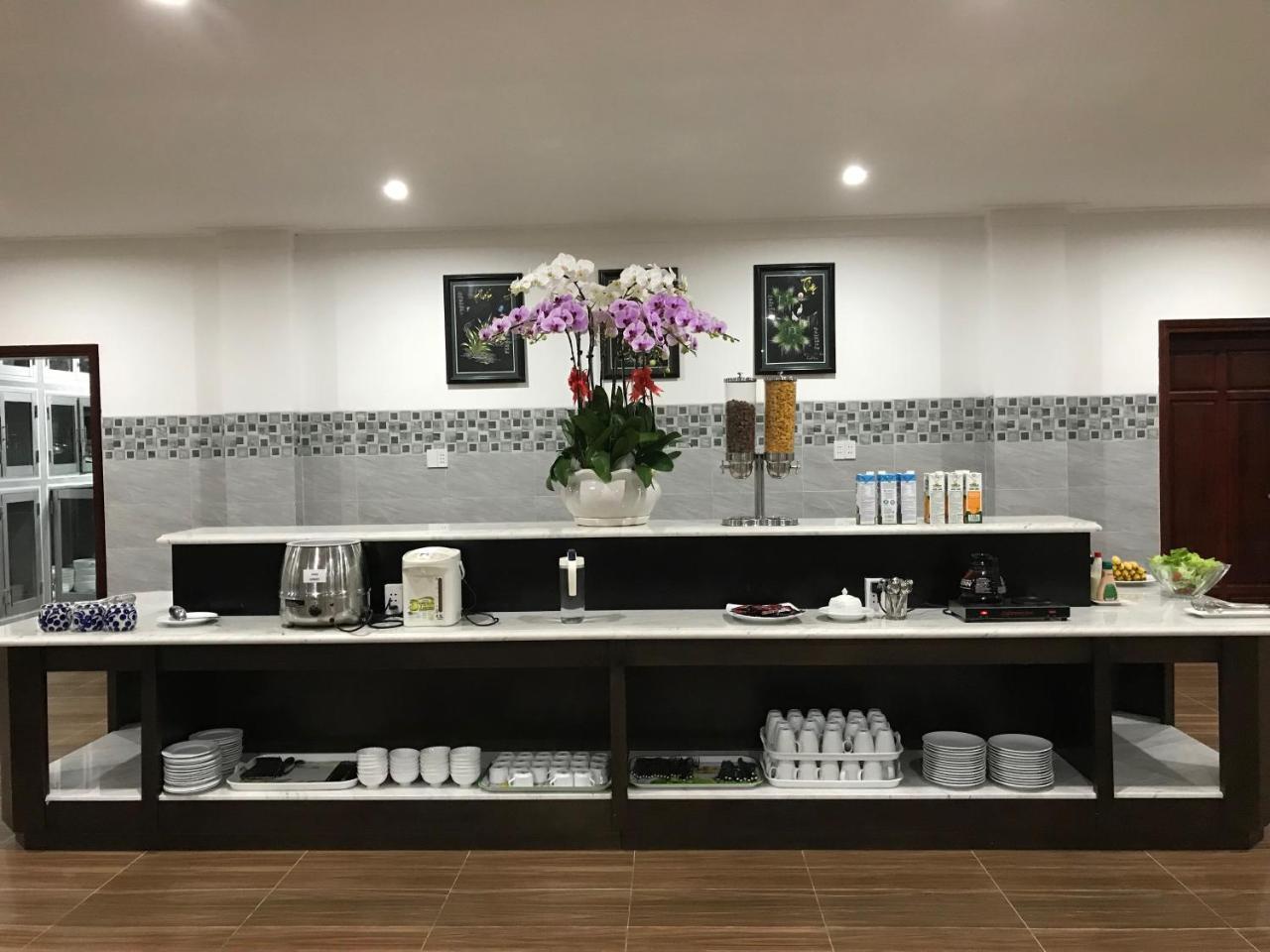 Long Bao Chau Hotel Thu Dau Mot Екстериор снимка