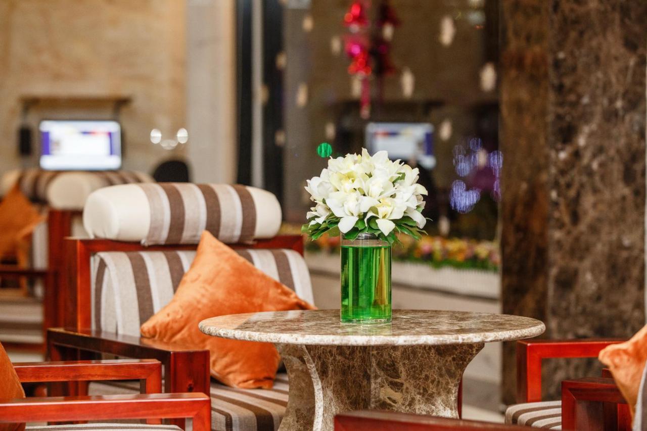 Long Bao Chau Hotel Thu Dau Mot Екстериор снимка