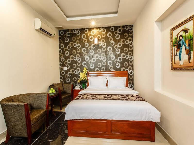 Long Bao Chau Hotel Thu Dau Mot Екстериор снимка