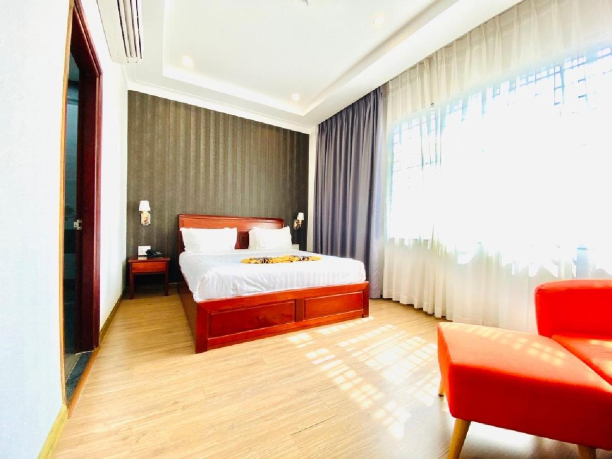 Long Bao Chau Hotel Thu Dau Mot Екстериор снимка
